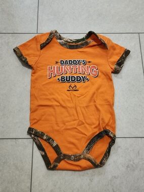 Realtree Daddy's Hunting Buddy Orange Camo Baby Infant One-Piece Bodysuit 3-6m